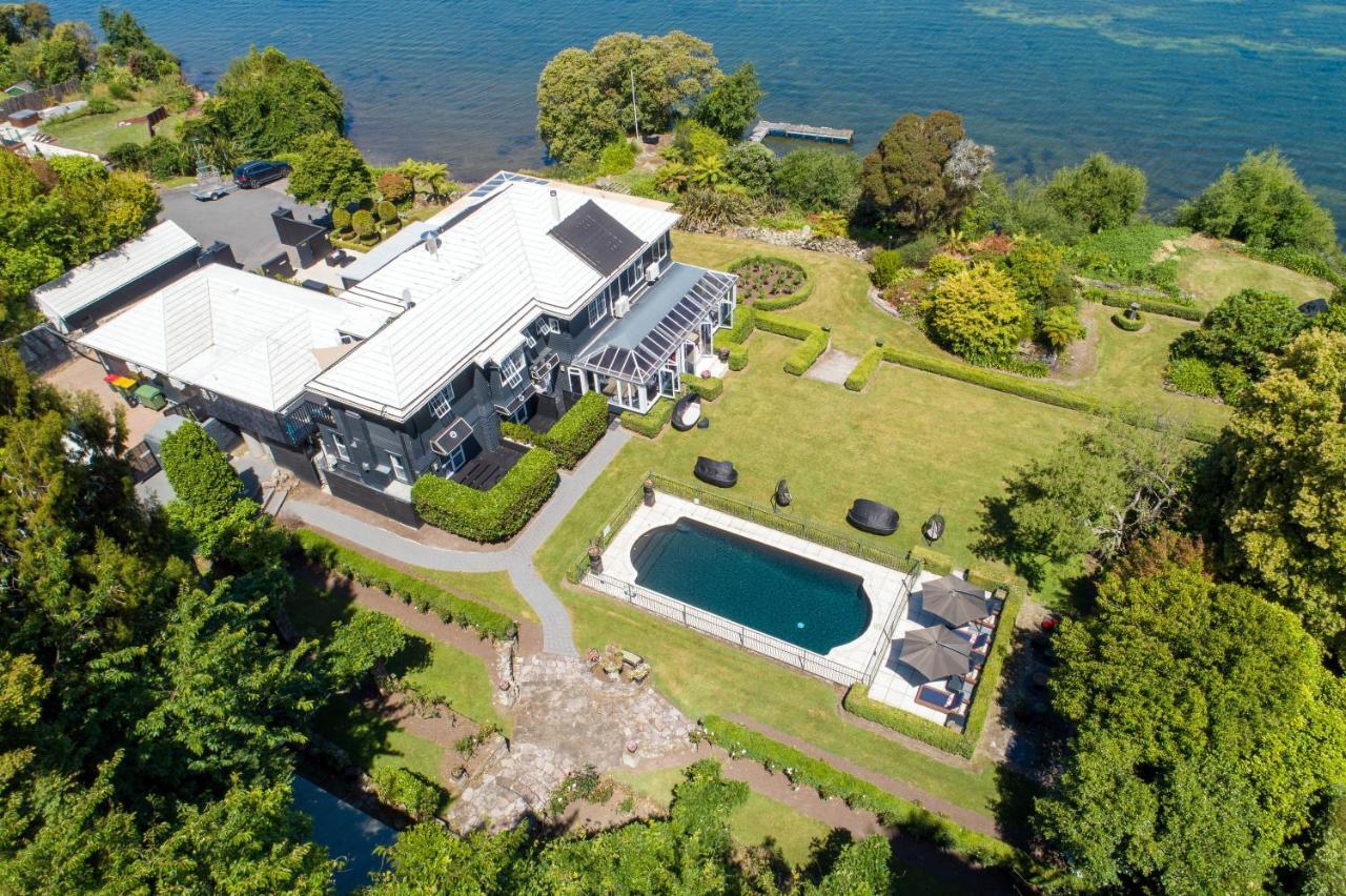 Black Swan Lakeside Boutique Hotel Rotorua Luaran gambar