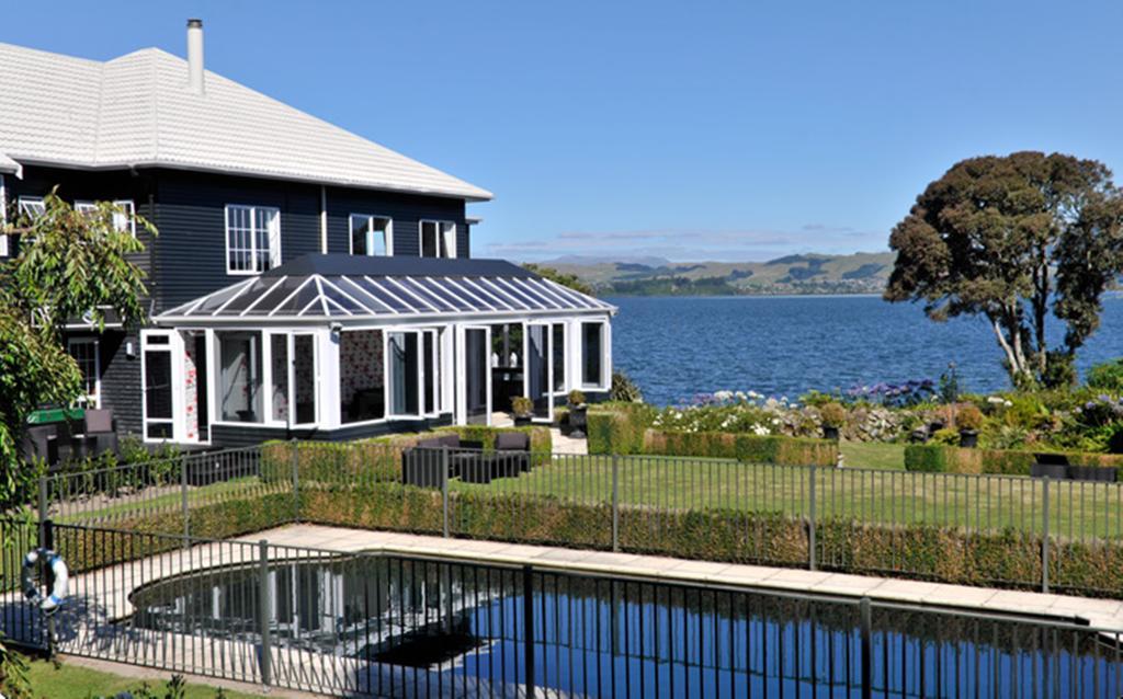 Black Swan Lakeside Boutique Hotel Rotorua Luaran gambar